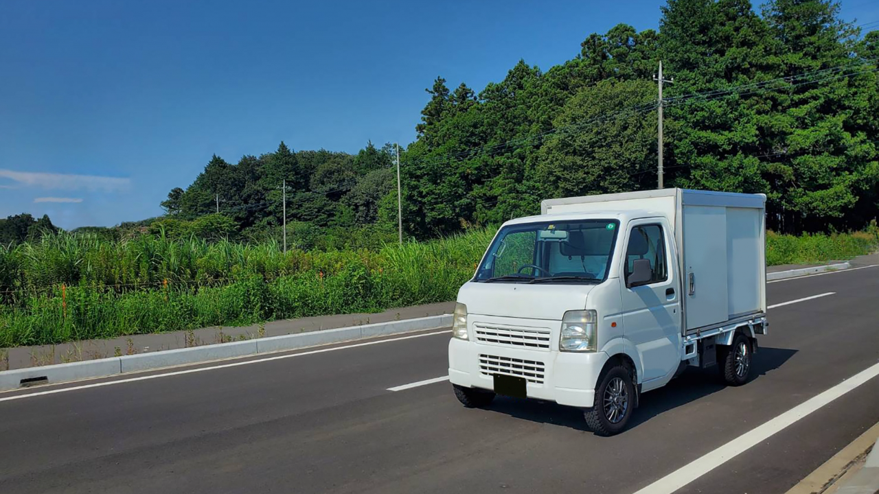 作り置き宅配のトラック